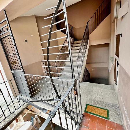 Abstract House Design Home In Center Of Turin Exterior photo