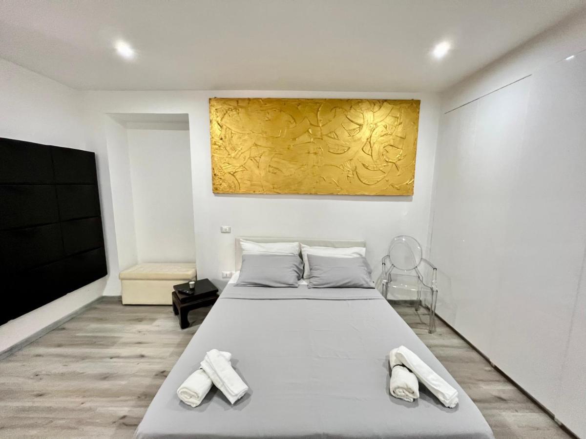 Abstract House Design Home In Center Of Turin Exterior photo